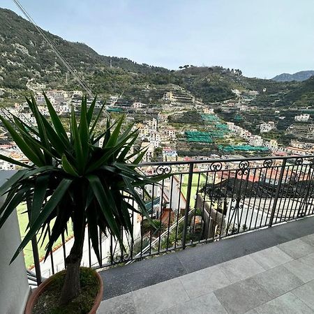 Вілла Casa Vacanza La Peonia Мінорі Екстер'єр фото
